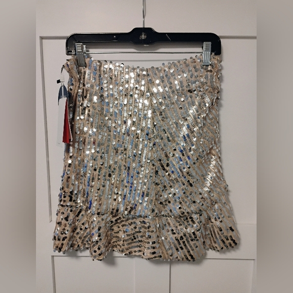 Q2 Dresses & Skirts - Sequin skirt